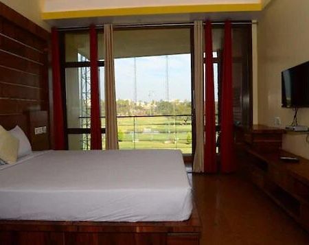 Mak Hotel Бангалор Экстерьер фото